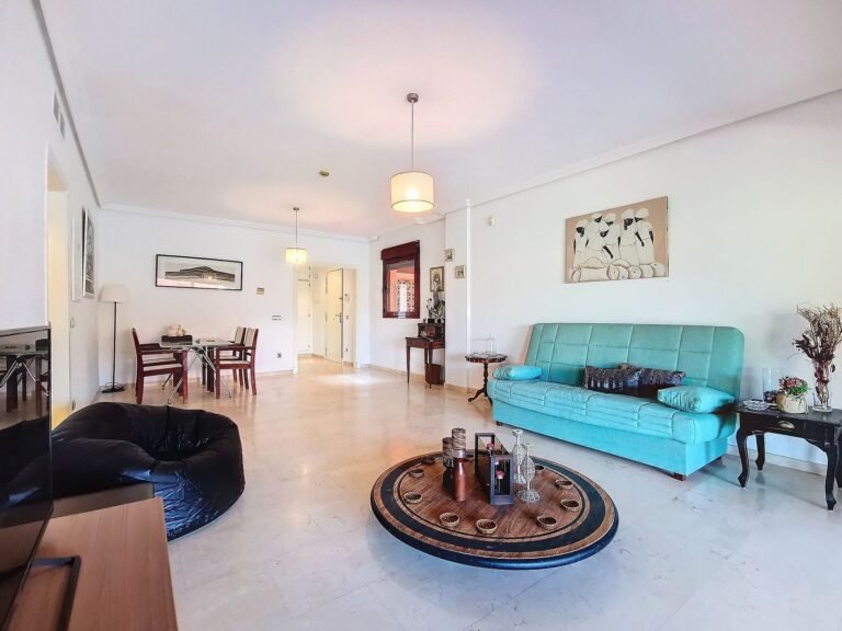 Lounge 2